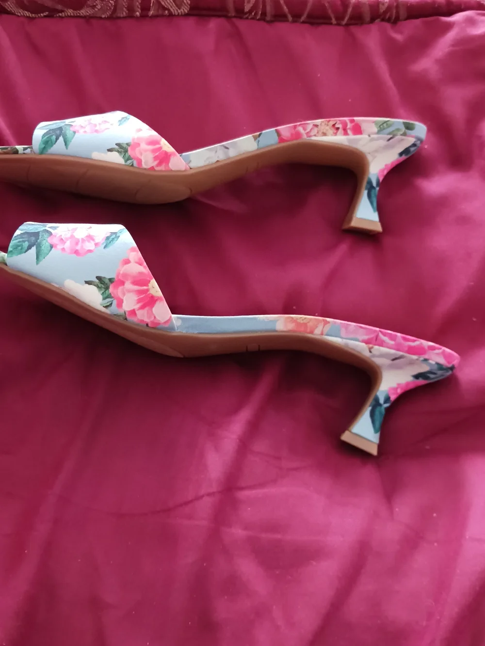 Nine West Women's Blue Floral Slide Sandals - Picture 4 of 7